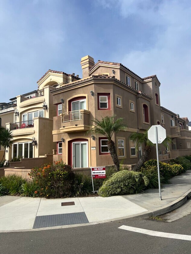 Foto principal - Custom home 1 block to ocean