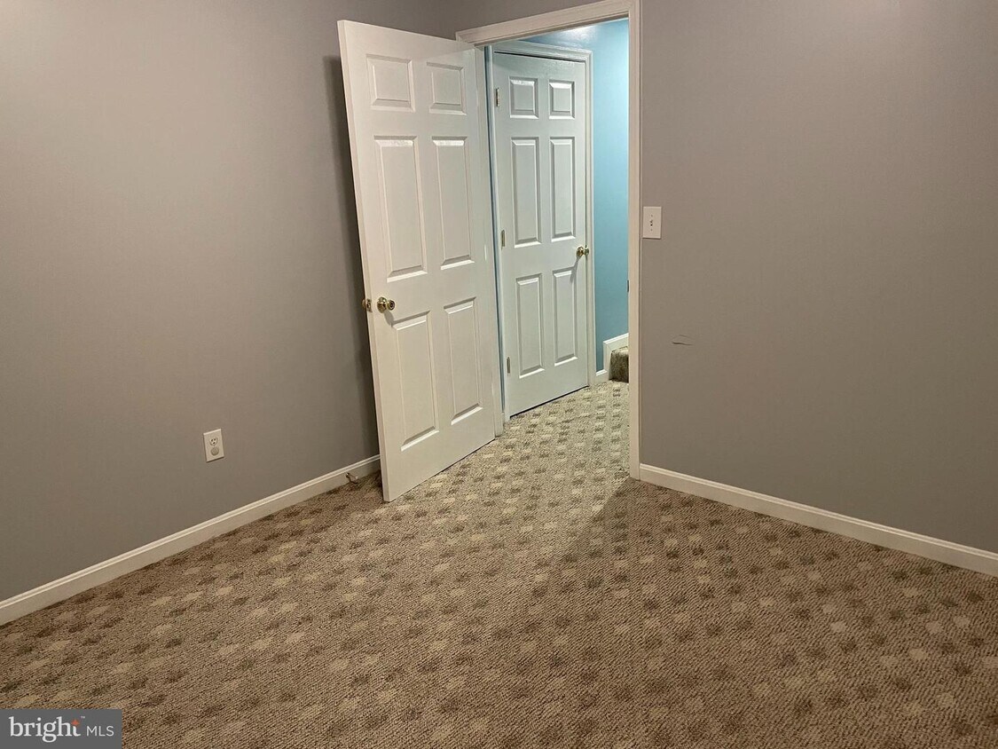 9764 Lorraine Carol Way, Lorton, VA 22079 House Rental in Lorton, VA