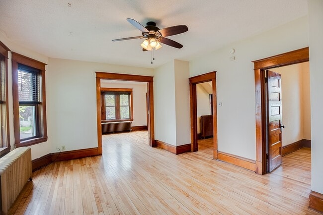 Building Photo - 1360 Dale St N