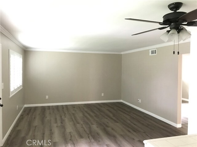 Foto del edificio - 3049 Knollwood Ave