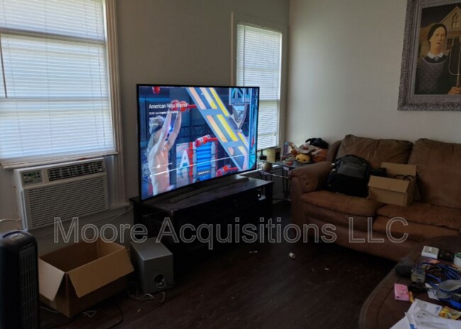 Foto del edificio - 1306 N Travis St