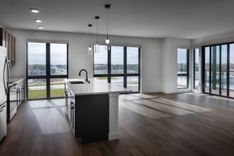 Interior Photo - The Symphony at OneNorth