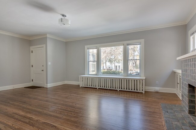 Building Photo - 3404 Holmes Ave