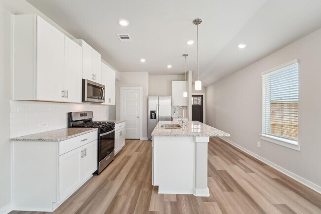 Foto del edificio - 1659 Shae Oak Ln