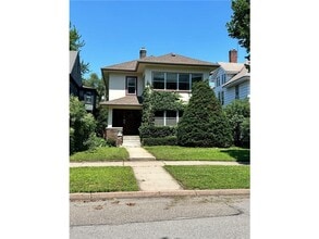 Building Photo - 989 Lincoln Ave