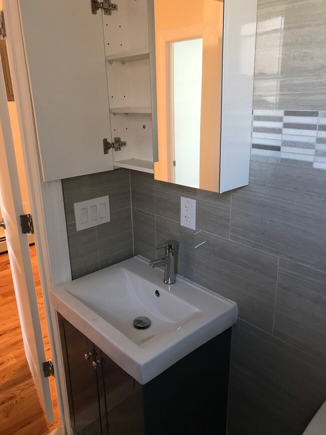 1258 Findlay Ave, The Bronx, NY 10456 House Rental in The Bronx, NY