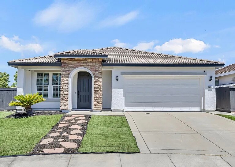Foto principal - 5856 Amnest Way