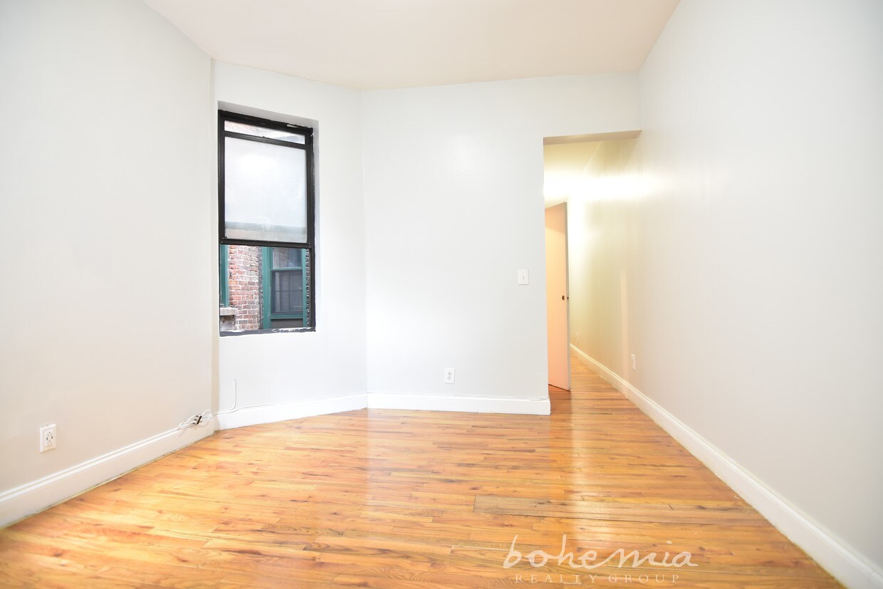 Foto principal - 532 W 159th St