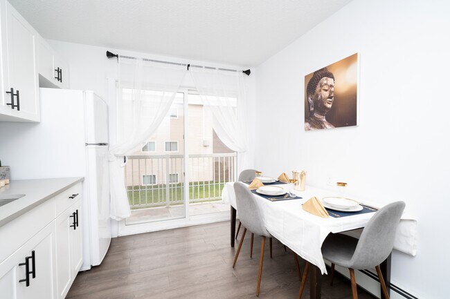 Photo du bâtiment - 10021-10154 154 St