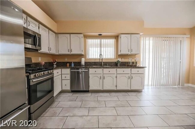 Foto del edificio - Charming Spring Valley Retreat with Oversized Lot & Casita!