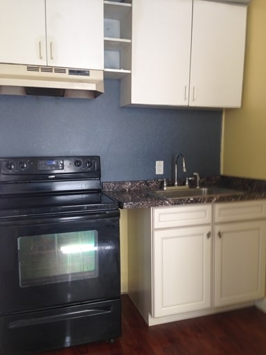 Interior Photo - 31-33 Harvard St