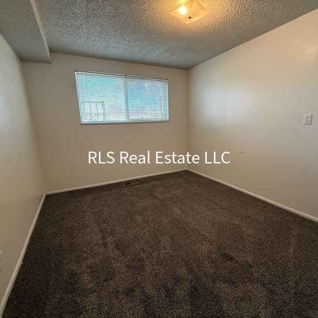 Foto del edificio - 8668 S 1500 E