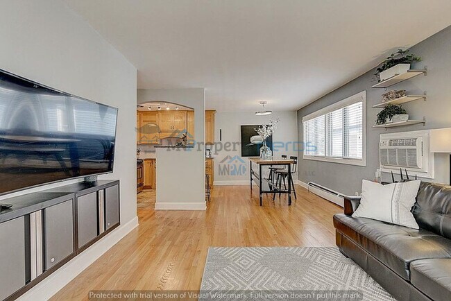 Building Photo - Beautiful Spacious Apartment For Rent, ALL...