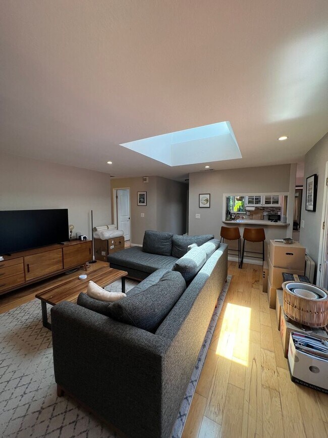 Building Photo - Beautiful 3 Bedroom Home in Scotts Valley — Spacious Yard & Ideal Location!