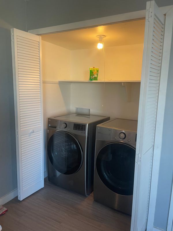 Foto del edificio - 3305 Forest Ln