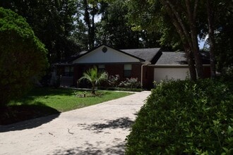 Building Photo - 333 Gawain Ct