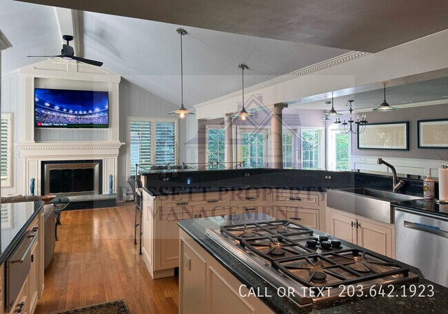 Foto del edificio - 25 Glenbrook Dr