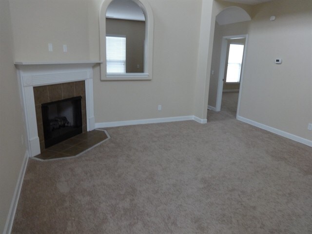 Foto del edificio - 130 Summer Hill Ct