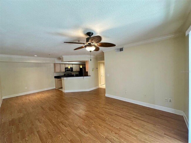 Building Photo - 713 Crest Pines Dr