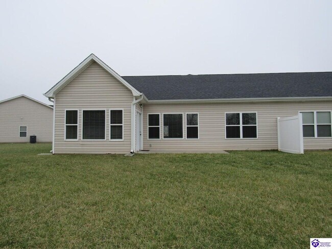 Foto del edificio - 172 Shirley Blvd