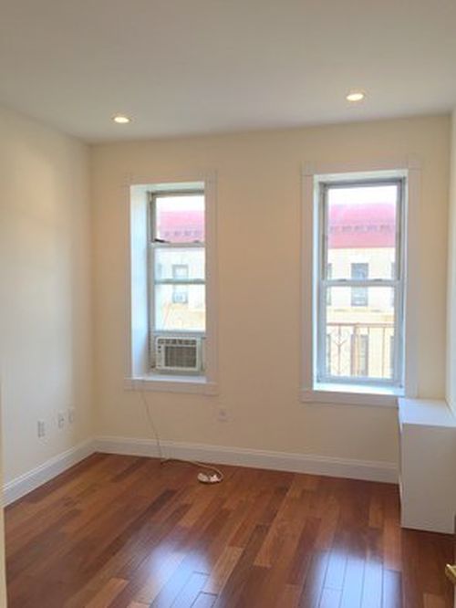 Primary Photo - 789 9th Ave