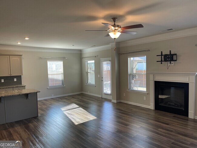 Foto del edificio - 3421 Meadow Grass Dr