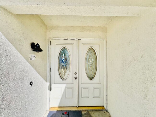 Building Photo - Newly Renovated 4-Bedroom Home with Bonus ...