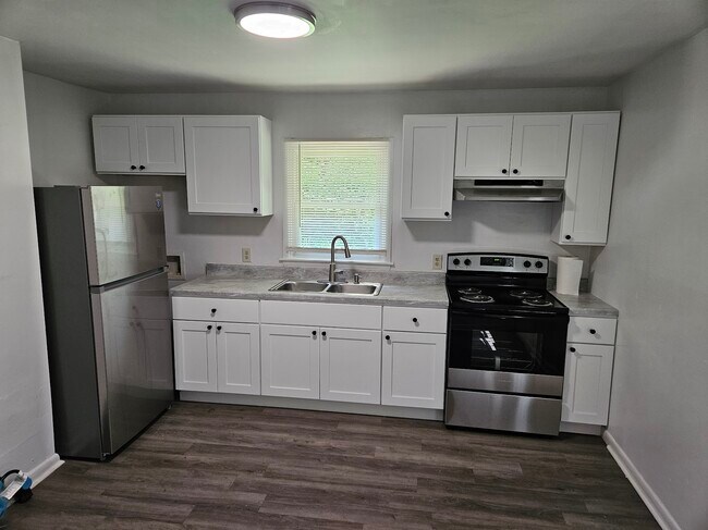 Foto del edificio - 1032 Suffolk Blvd