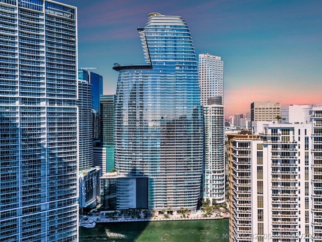 Building Photo - 300 Biscayne Blvd Way