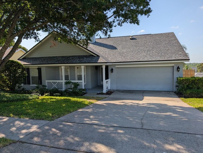 Building Photo - Gorgeous 4 Bed 2 Bath Home for Rent in Apo...