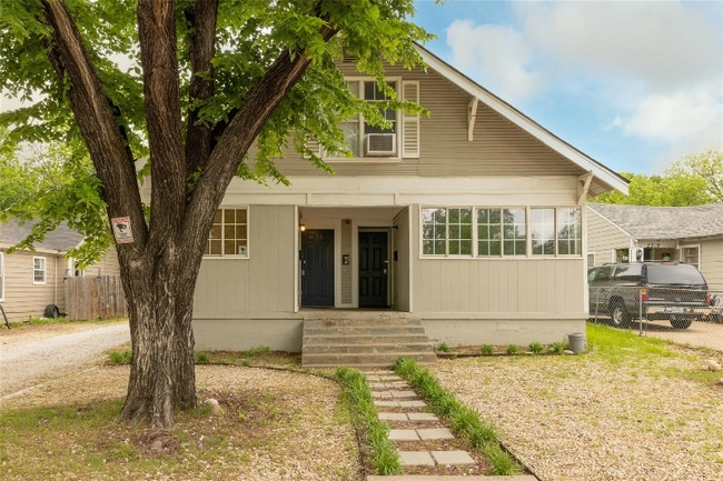 Photo - 2317 Gilford St Apartment