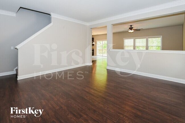 Building Photo - 123 Farmers Folly Dr