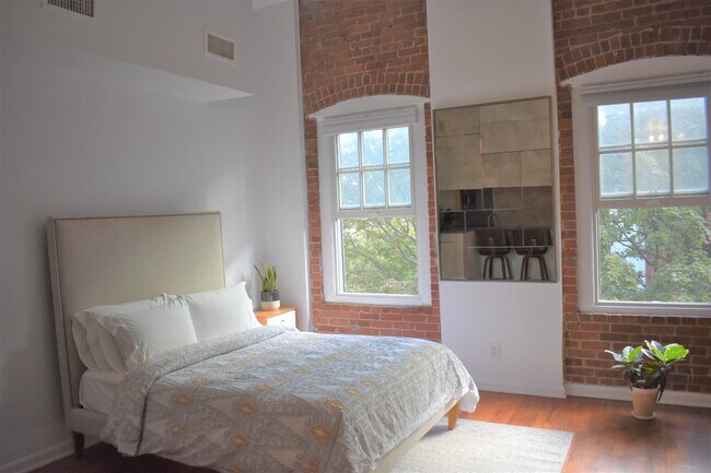 Foto del edificio - 158 Wayne St