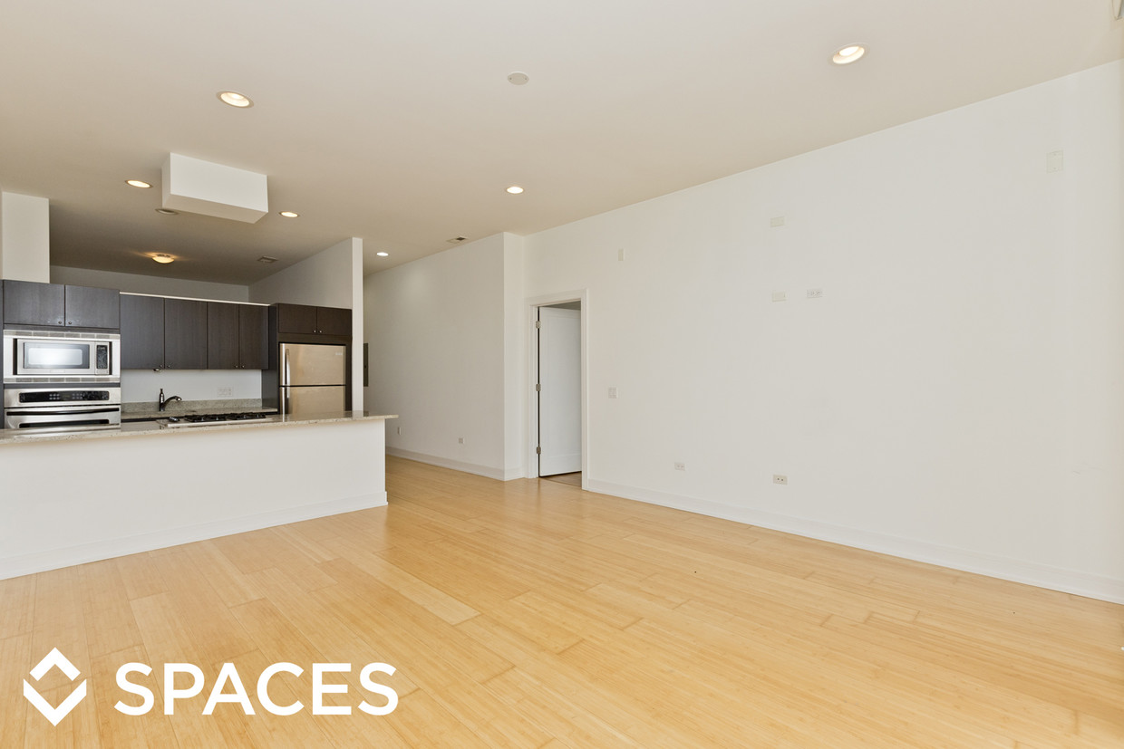 Foto principal - 4744 N Kimball Ave