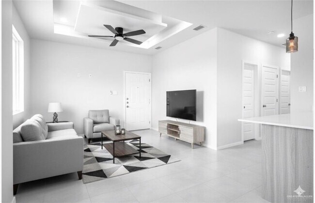 Building Photo - 608 N Alexandrite Ave