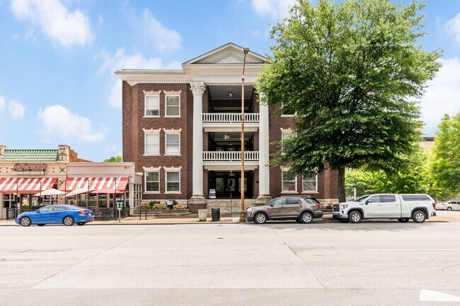 Foto del edificio - Fountain Plaza - Fitzgerald Apartments