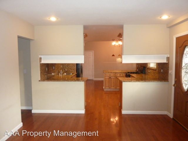 Building Photo - 4231 Cobblestone Dr
