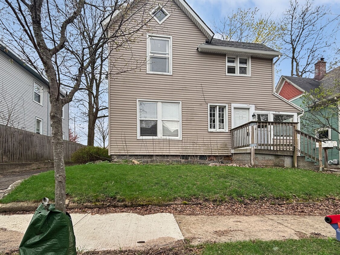 Foto principal - 716 Kellogg St SE