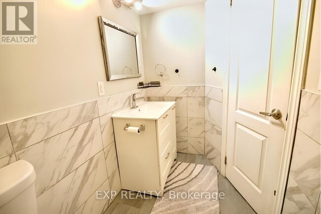 Building Photo - 401 Acumen Ct
