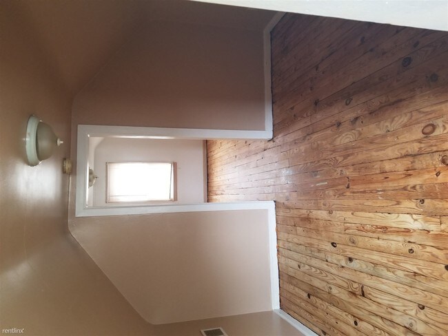 Foto del edificio - 1623 Pagel Ave