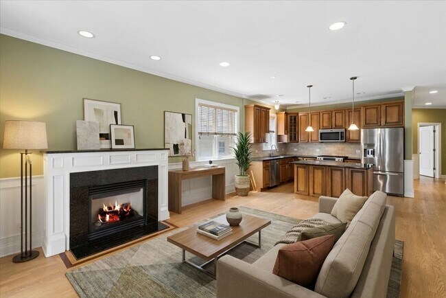Foto del edificio - 7246 N Oakley Ave