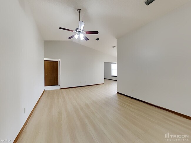 Building Photo - 937 Chalmet Ln