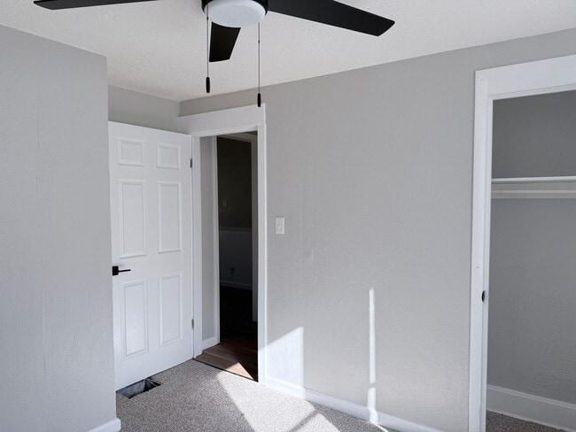 Foto del edificio - Newly Remolded 2 Bedroom Home on the South...