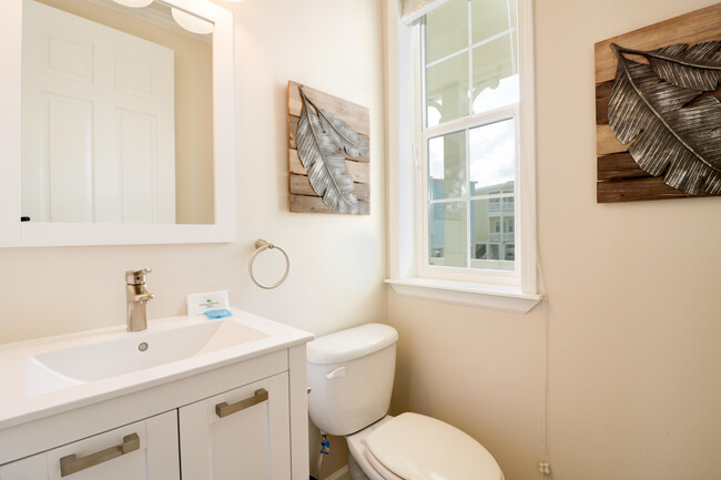 Building Photo - 28543 Channel View Dr