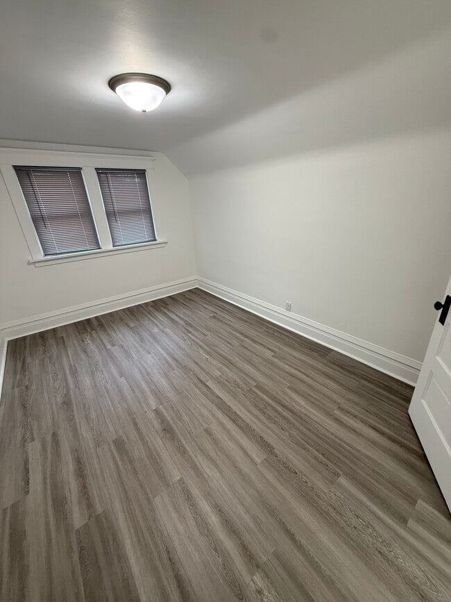 Foto del edificio - 705 SW 2nd Ave