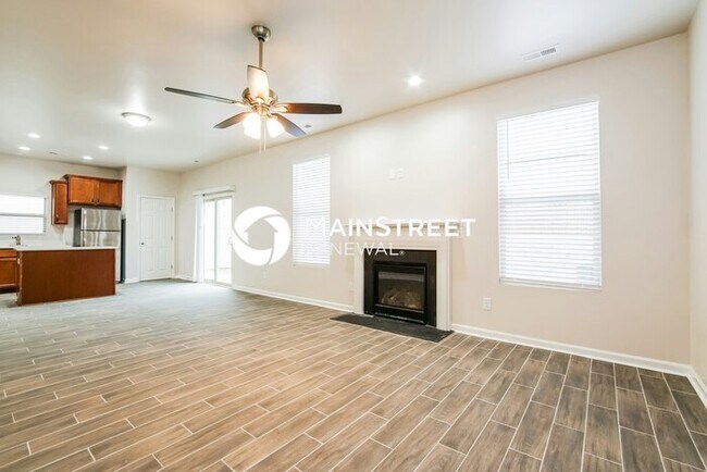 Foto del edificio - 4 Bedroom Pet-Friendly Home in Raleigh, NC with Main Street Renewal