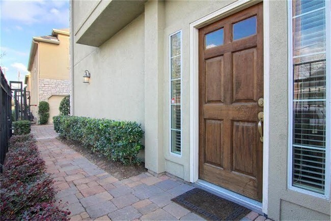 Foto del edificio - 3428 Cline St