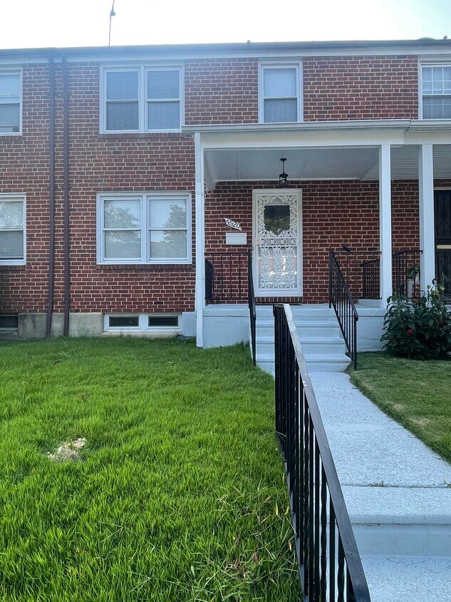 Primary Photo - 5520 Sagra Rd