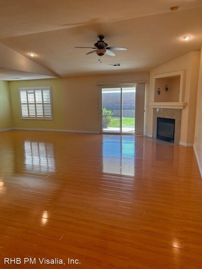 Building Photo - 4 br, 2 bath House - 2055 W Claridge Way