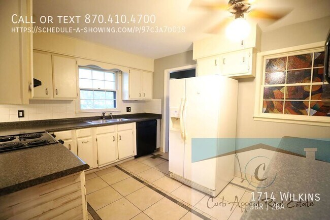 Foto del edificio - Beautiful 3 bed / 1.5 bath home - corner l...